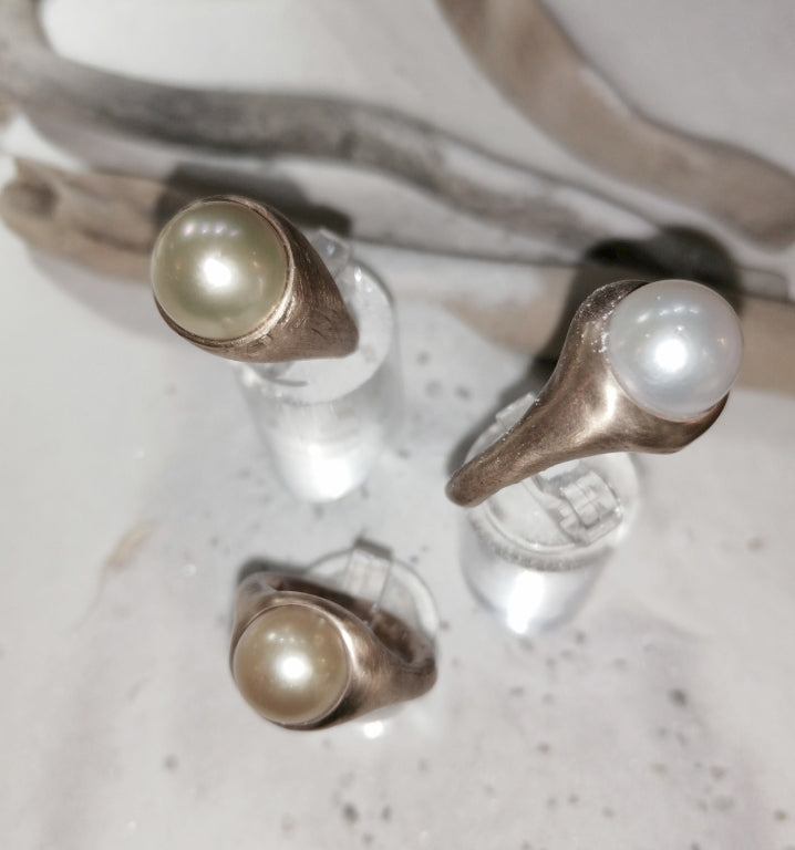 White Australian pearl ring