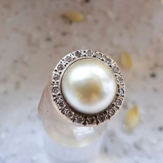 Pinky ring