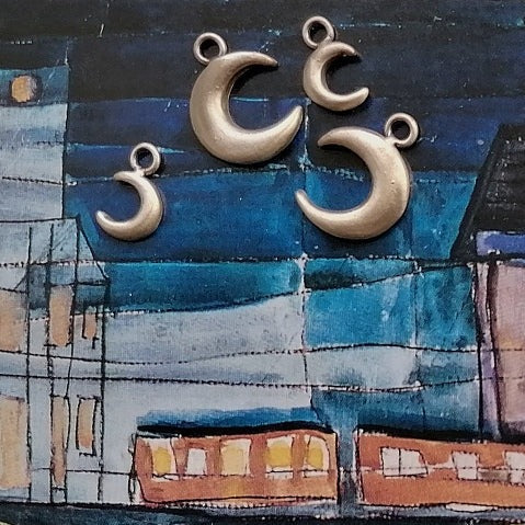 Small moon pendant