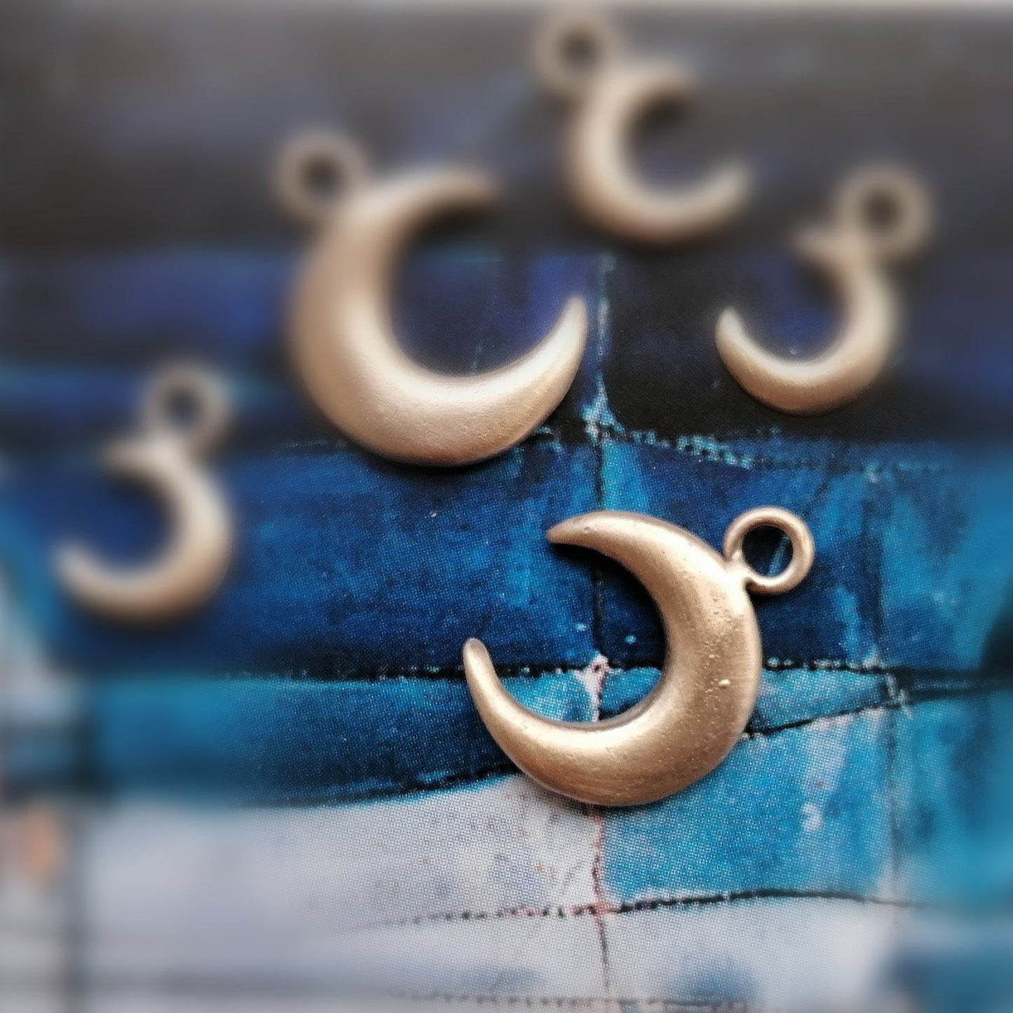 Small moon pendant